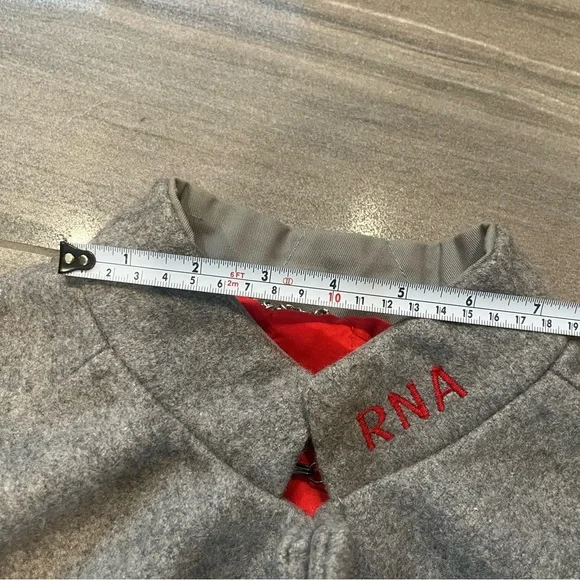 Vintage Mid-Century Grey Wool Nursing Cape with Red RNA Embroidery - Picture 10 of 12